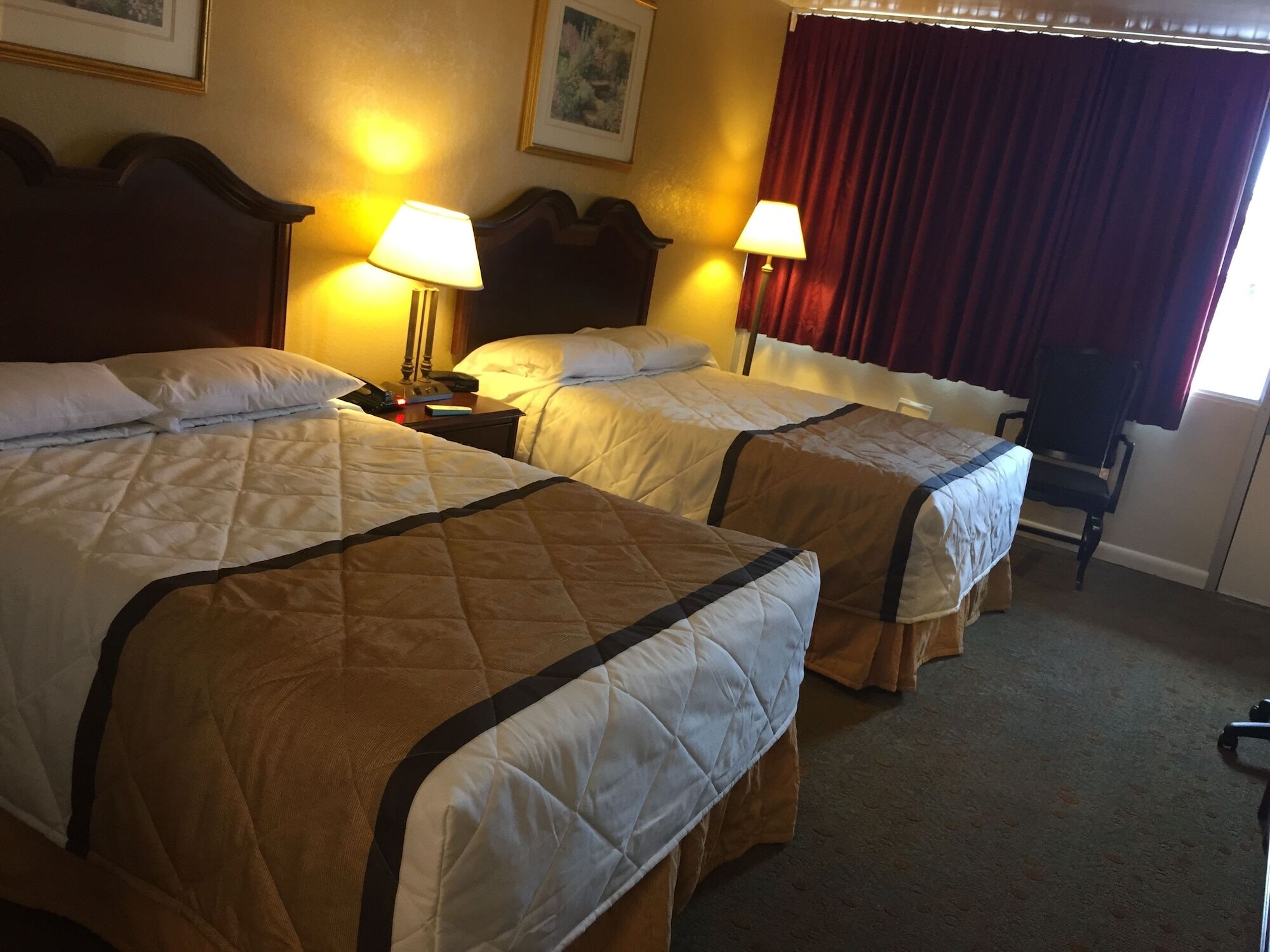 Travelodge By Wyndham Lynchburg Eksteriør billede